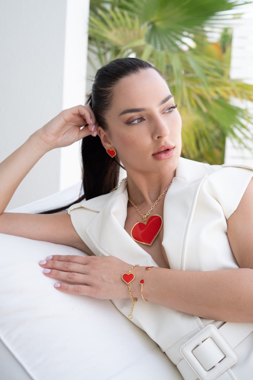 Red Heart Wire Bracelet